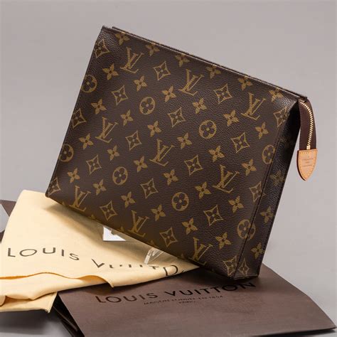 lv toiletry bag 25|lv toiletry bag 26 organizer.